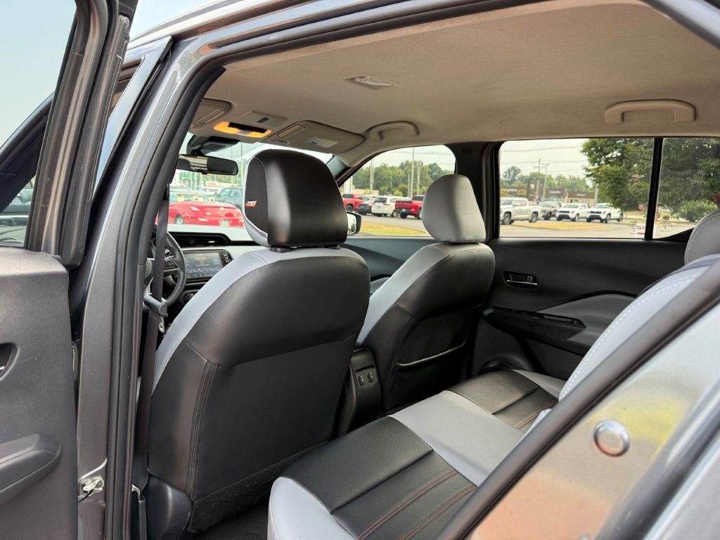 Used 2023 Nissan Kicks SR w/ SR Premium Package FWD image 15
