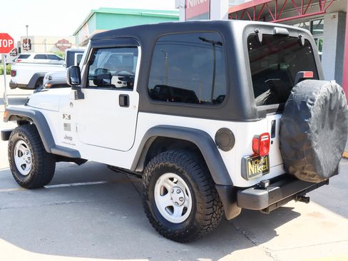Used 2005 Jeep Wrangler X AWD/4WD image 6