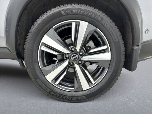 Used 2023 Nissan Rogue Platinum w/ Platinum Premium Package AWD/4WD image 28