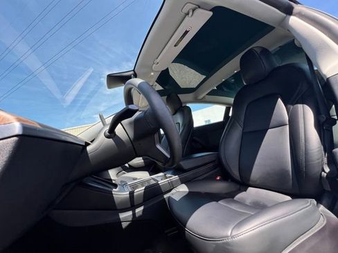 Used 2021 Tesla Model 3 Long Range AWD/4WD image 17