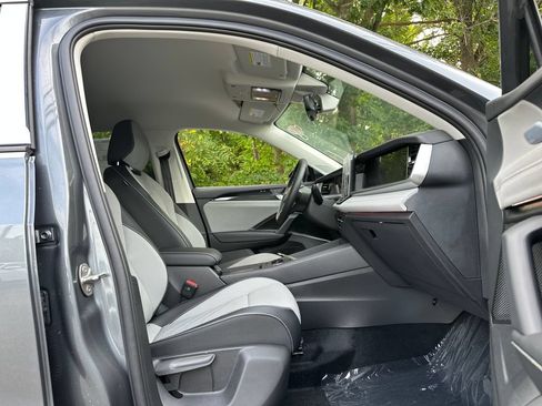 New 2026 Volkswagen Tiguan SE AWD/4WD image 20