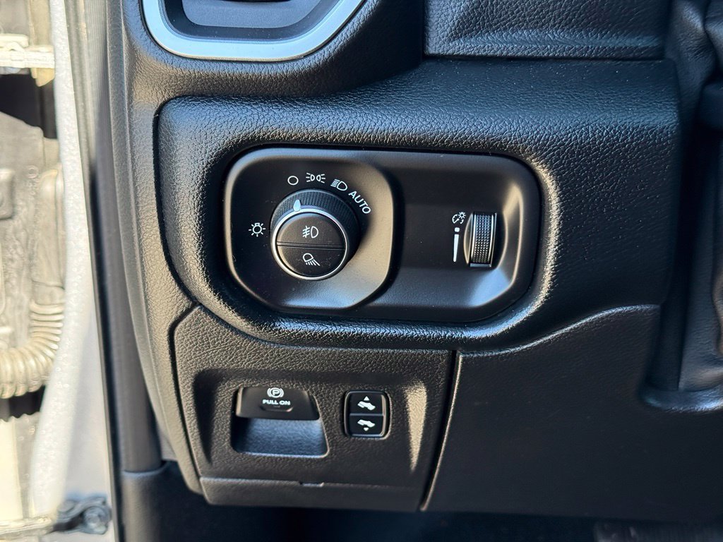 Used 2020 RAM 1500 Big Horn AWD/4WD image 18
