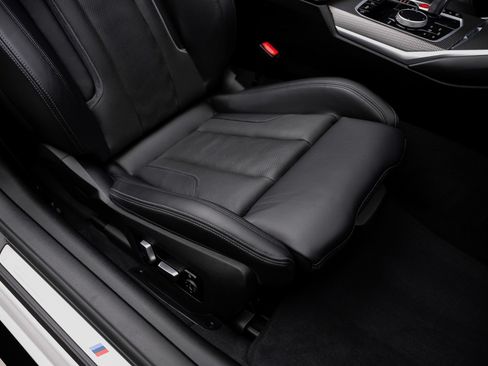 Used 2022 BMW M4 xDrive Competition w/ Parking Assistance Package AWD/4WD image 70