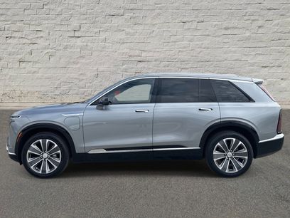 New 2026 Cadillac Vistiq Luxury w/ LPO, Floor Liner Package