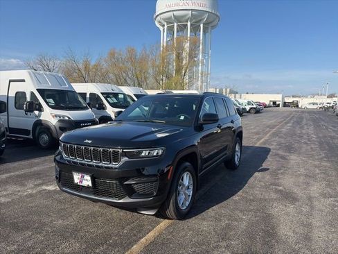 New 2026 Jeep Grand Cherokee Laredo X AWD/4WD image 1