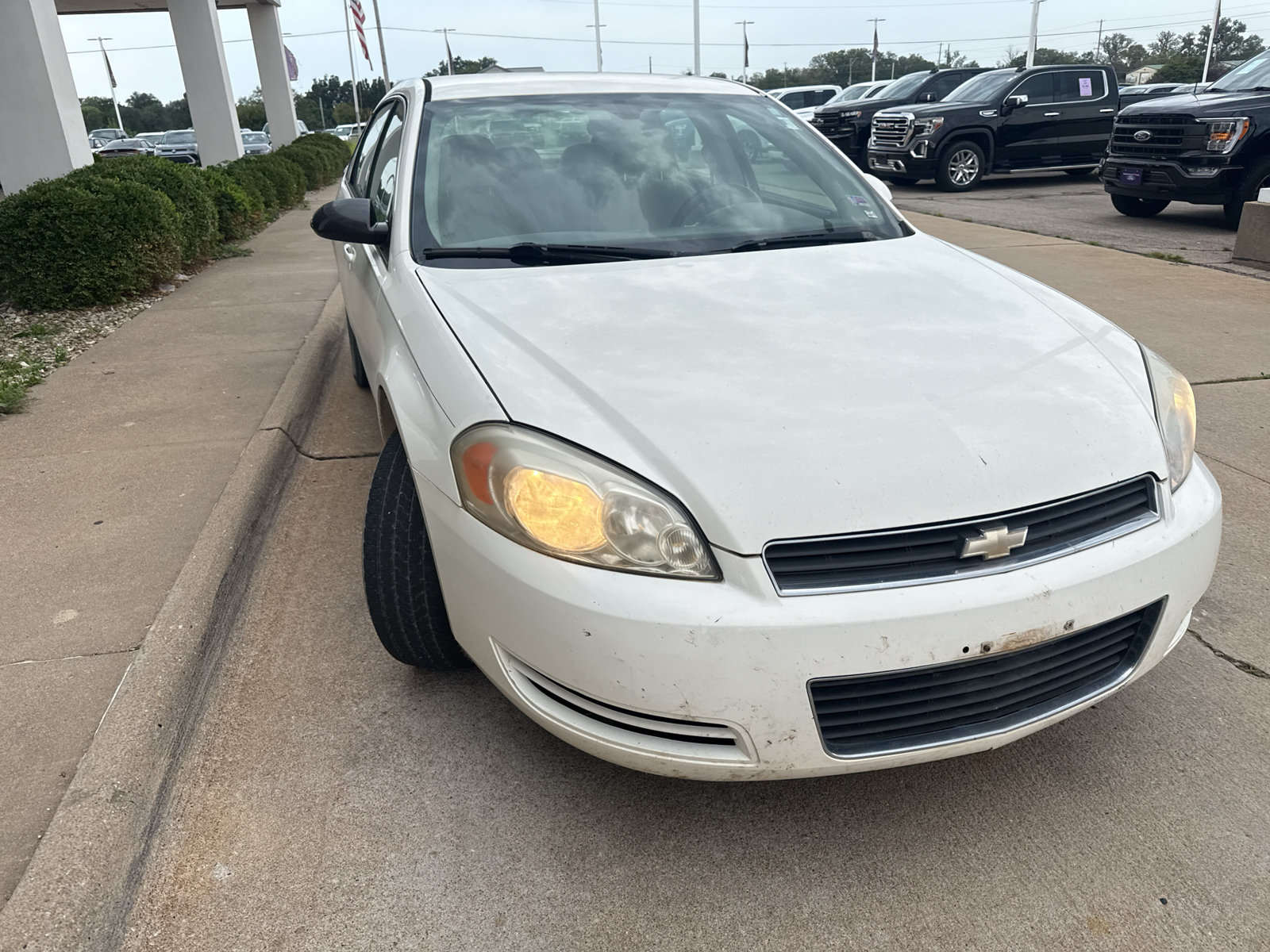 Used 2008 Chevrolet Impala LT FWD image 4