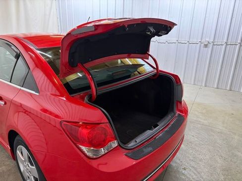 Used 2016 Chevrolet Cruze LT w/ RS Appearance Package FWD image 9