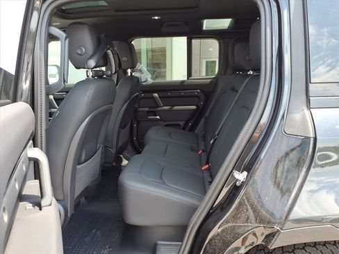 New 2026 Land Rover Defender 110 X-Dynamic SE AWD/4WD image 12