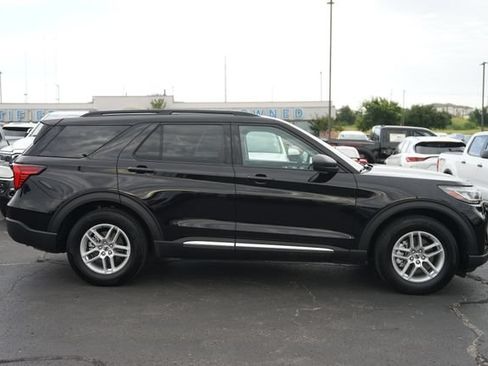 Used 2025 Ford Explorer Active RWD image 5