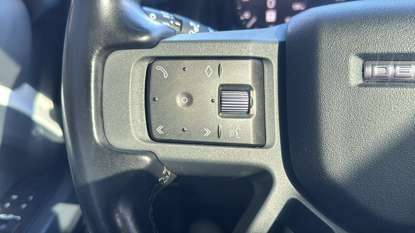 Used 2023 Land Rover Defender 90 X-Dynamic SE AWD/4WD image 21