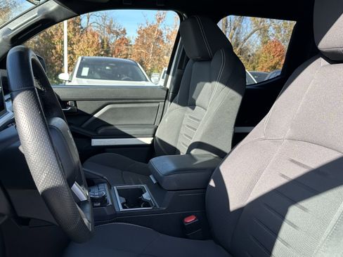 Used 2024 Toyota Tacoma TRD Off-Road image 18