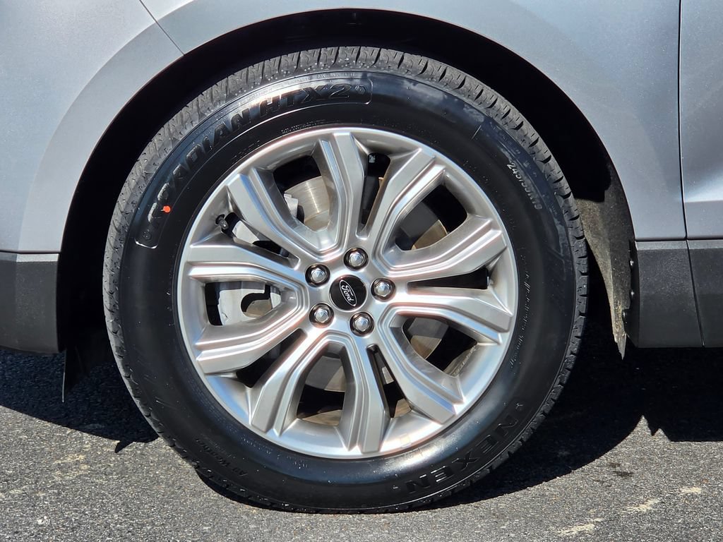 Used 2024 Ford Edge Titanium AWD/4WD image 9