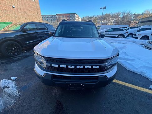 Used 2025 Ford Bronco Sport Outer Banks w/ Outer Banks Tech Package+ image 2