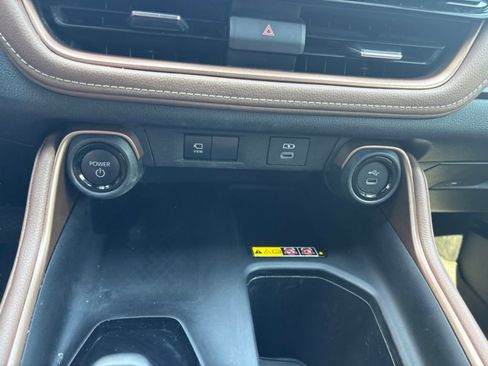 Used 2024 Toyota Grand Highlander AWD Hybrid image 16