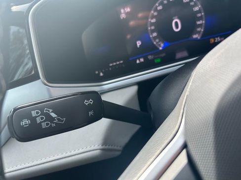 New 2025 Volkswagen Taos SE w/ Panoramic Sunroof Package image 20