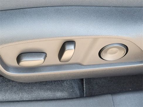 New 2026 GMC Terrain Denali w/ LPO, Black Badging Package image 24