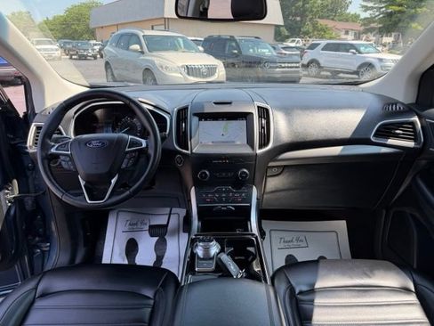 Used 2019 Ford Edge SEL w/ Equipment Group 201A AWD/4WD image 2