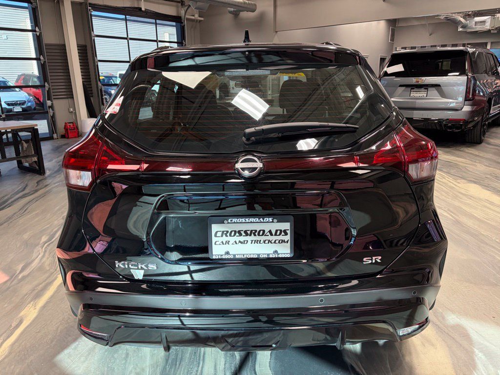 Used 2023 Nissan Kicks SR FWD image 31