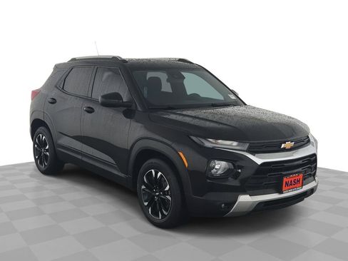 Used 2023 Chevrolet TrailBlazer LT FWD image 1