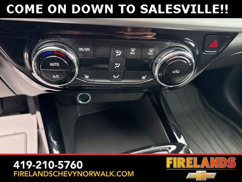 Certified 2024 Chevrolet Trax LT w/ Driver Confidence Package image 27