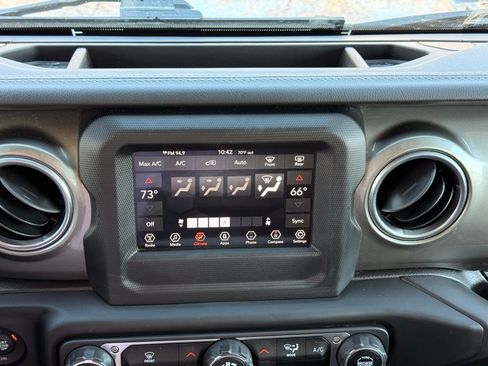 Used 2019 Jeep Wrangler Unlimited Sahara w/ Safety Group image 20