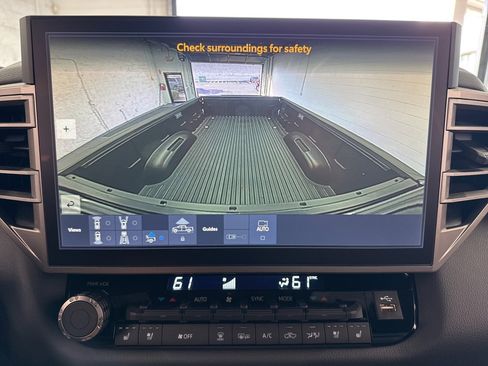 Used 2025 Toyota Tundra Limited image 29
