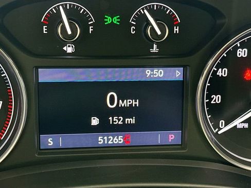 Used 2020 Buick Enclave Essence image 13