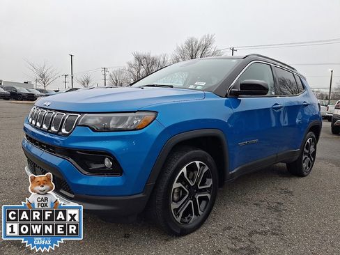 Used 2022 Jeep Compass Limited image 3