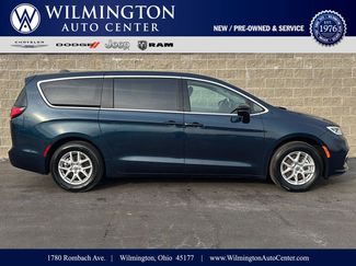 Used 2024 Chrysler Pacifica Touring-L video 1
