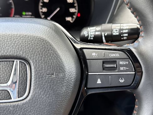 Used 2025 Honda HR-V Sport image 19
