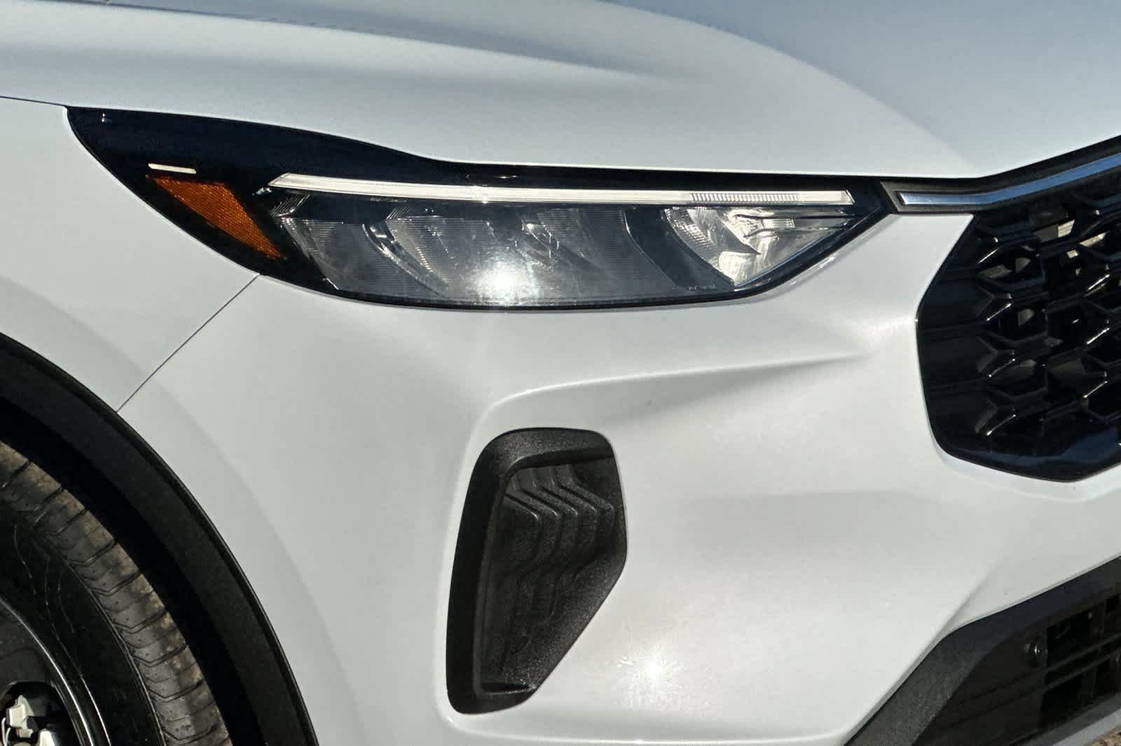 Used 2025 Ford Escape ST-Line FWD image 33