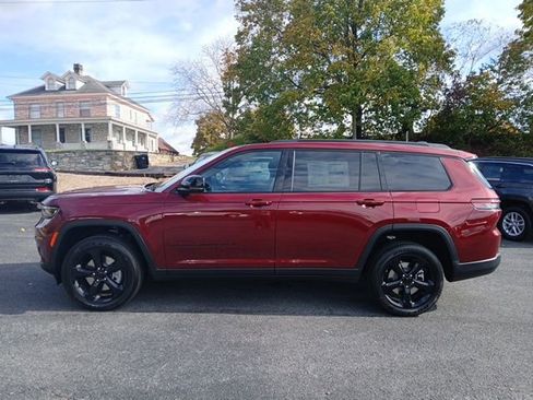New 2025 Jeep Grand Cherokee L Altitude AWD/4WD image 3
