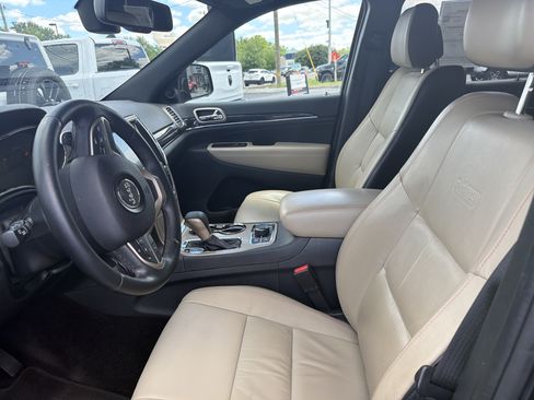 Used 2016 Jeep Grand Cherokee Limited 75th Anniversary AWD/4WD image 17