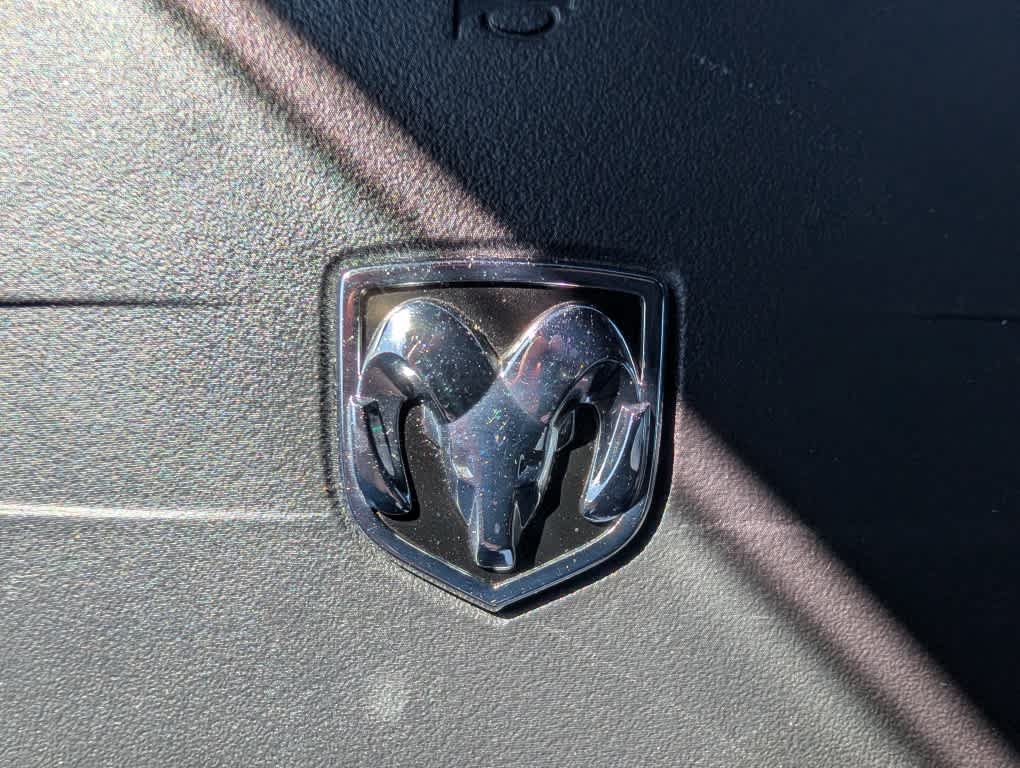 Used 2010 Dodge Challenger R/T RWD image 14