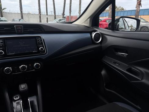Used 2025 Nissan Versa SV FWD image 33