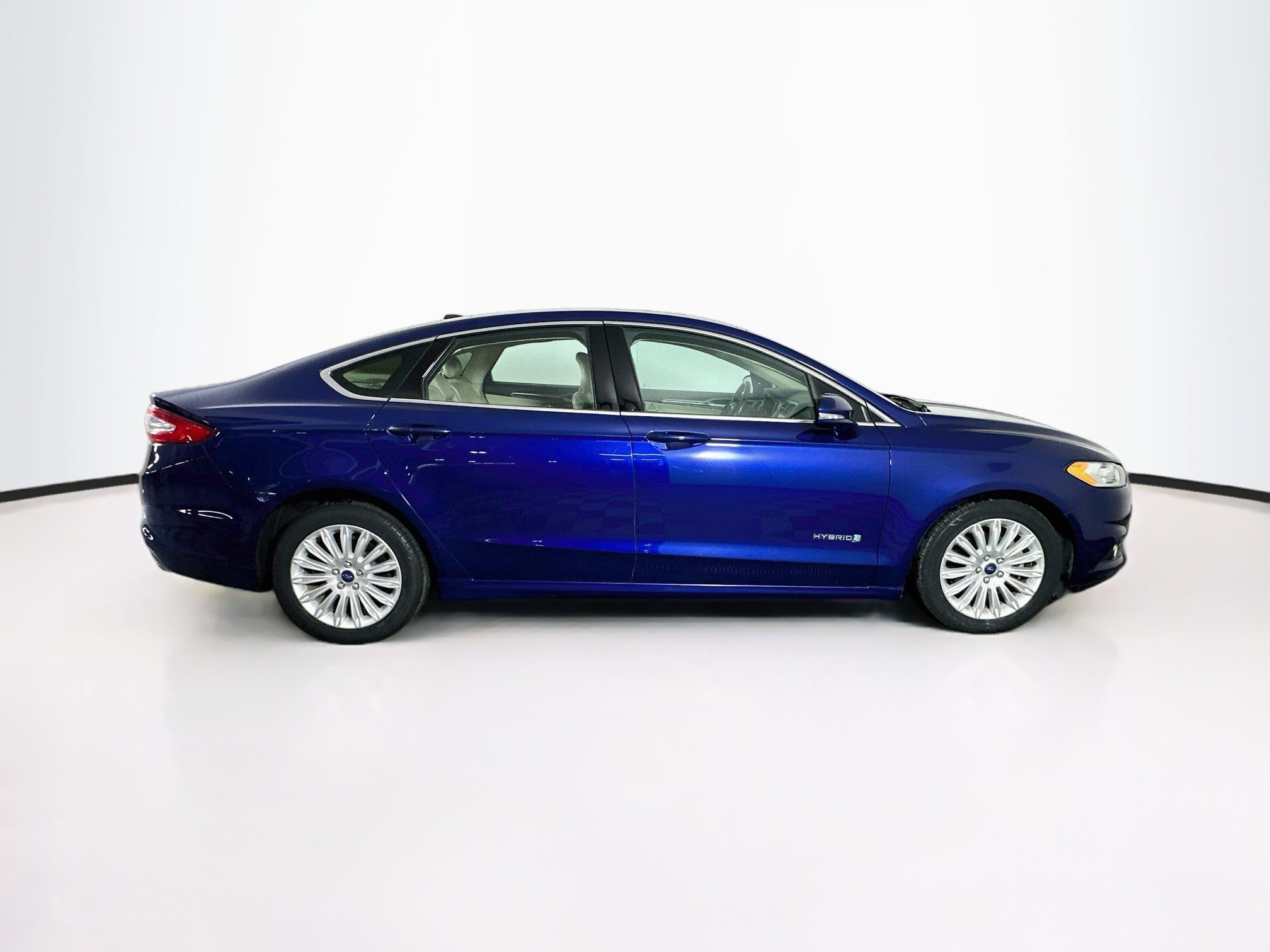 Used 2013 Ford Fusion SE FWD image 10