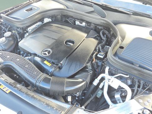 Certified 2022 Mercedes-Benz GLC 300 4MATIC image 20