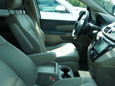 Used 2016 Honda Odyssey EX-L image 9