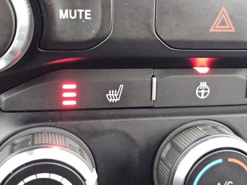 Used 2023 RAM 1500 Big Horn image 14