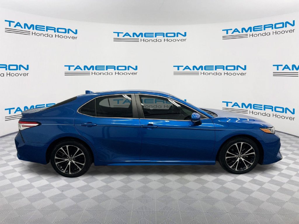Used 2020 Toyota Camry SE w/ Convenience Package FWD image 6