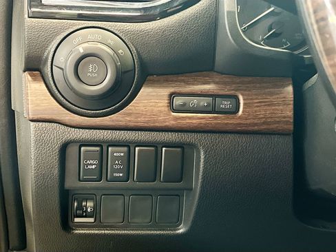 Used 2021 Nissan Titan Platinum Reserve w/ Moonroof Package image 10