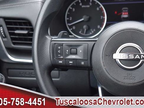 Used 2024 Nissan Rogue S AWD/4WD image 25