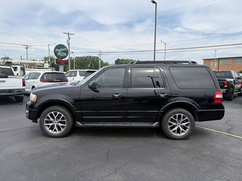 Used 2016 Ford Expedition XLT w/ Equipment Group 201A AWD/4WD image 22