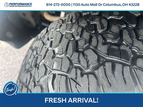 Used 2017 Jeep Wrangler Unlimited Sahara w/ Connectivity Group image 11