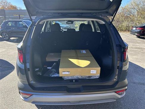 New 2026 Hyundai Tucson SE image 5