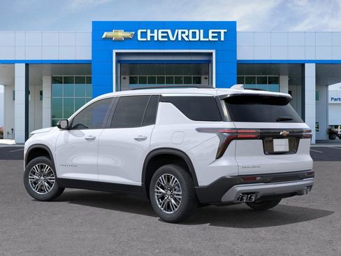 New 2026 Chevrolet Traverse LT w/ Driver Confidence Package FWD image 3