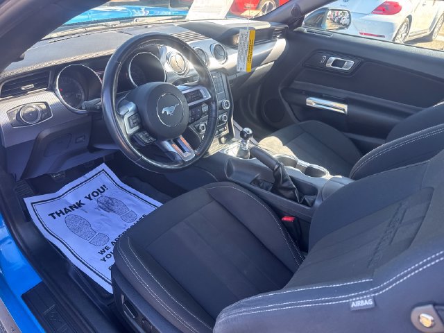 Used 2022 Ford Mustang GT w/ Black Accent Package RWD image 32