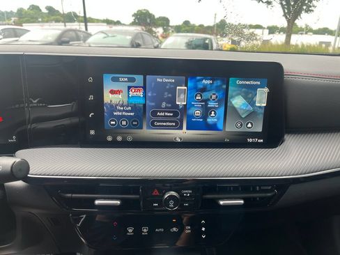 Certified 2026 Nissan Kicks SR FWD image 15