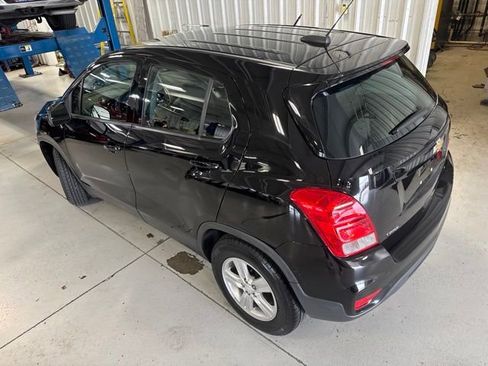 Used 2020 Chevrolet Trax LS FWD image 7