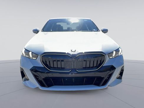 New 2026 BMW 530i xDrive w/ M Sport Package AWD/4WD image 8
